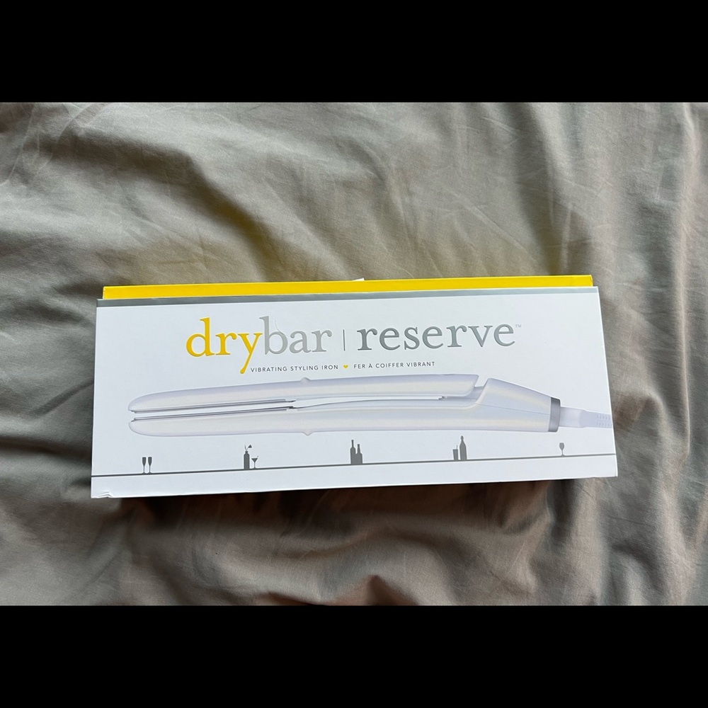 DryBar Reserve Vibrating Flat Iron